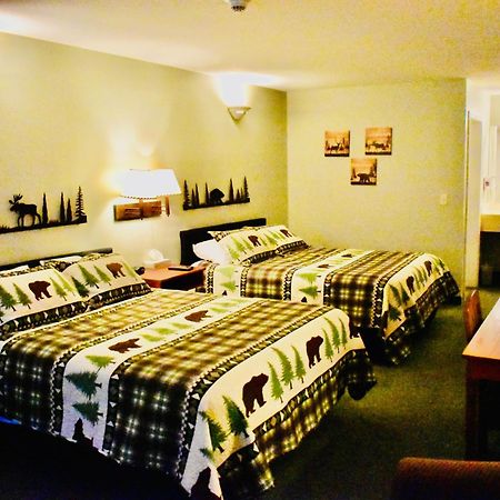 4 Season Fun At Legend Cottage Inn Bellaire Экстерьер фото